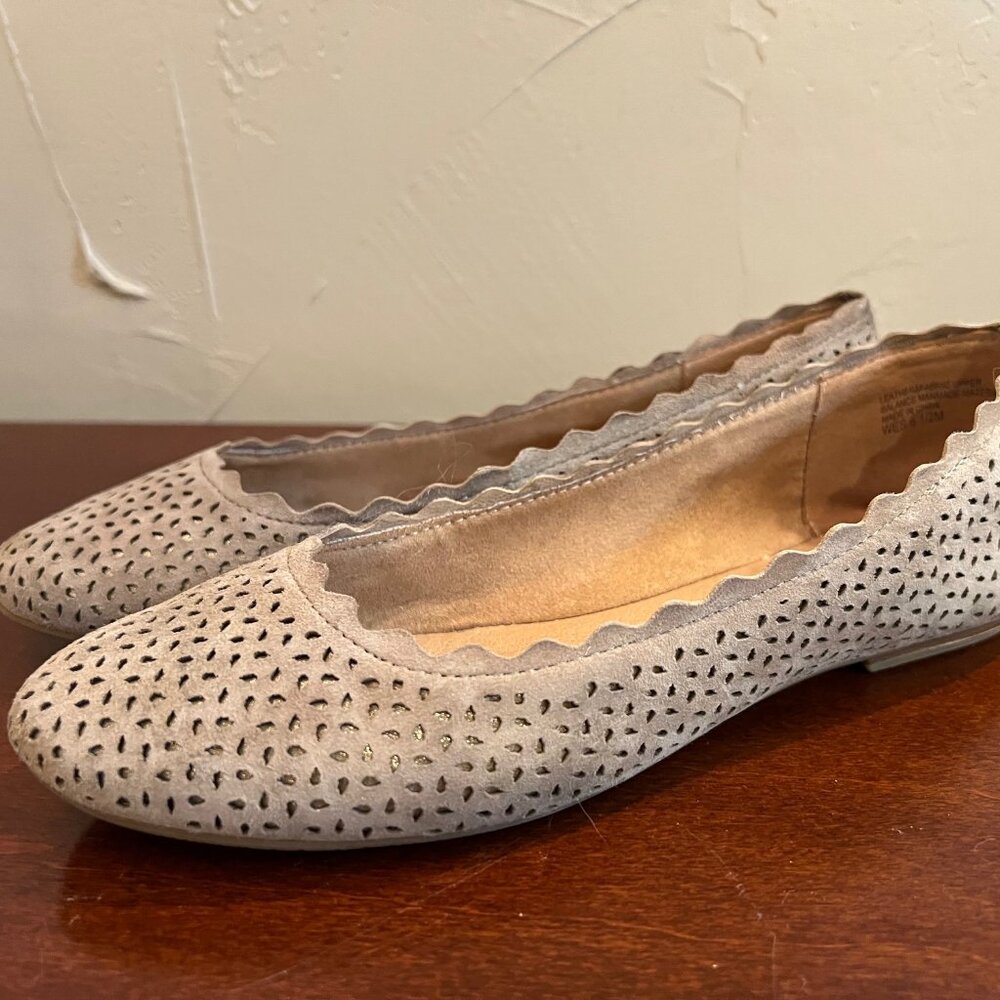 Violet & Rose for StitchFix Wes Suede Laser Cut Flat - Size 6.5 - Pre-Owned